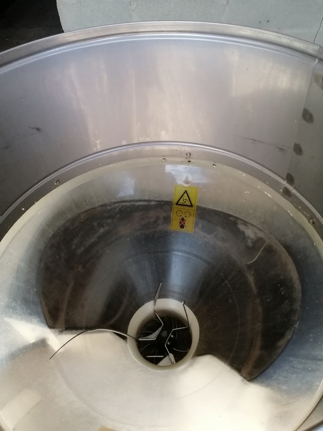 LELY CALM AUTO CALF FEEDER Machinery & Equipment Dairy